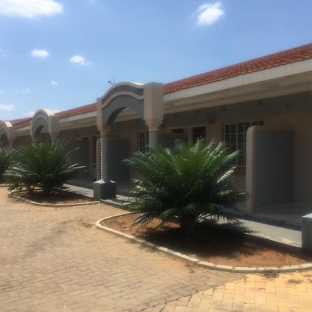 Sahara Stones Hotel Palapye Exterior photo